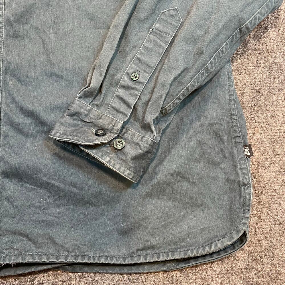 Nike SB Mens Large Green Long Sleeve Button Down Shirt Front Pockets - Picture 4 of 8